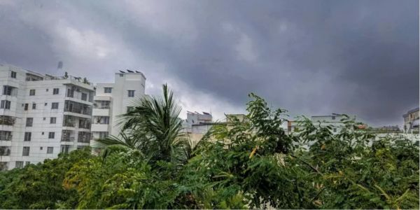 কমবে গরম, বাড়বে বৃষ্টি